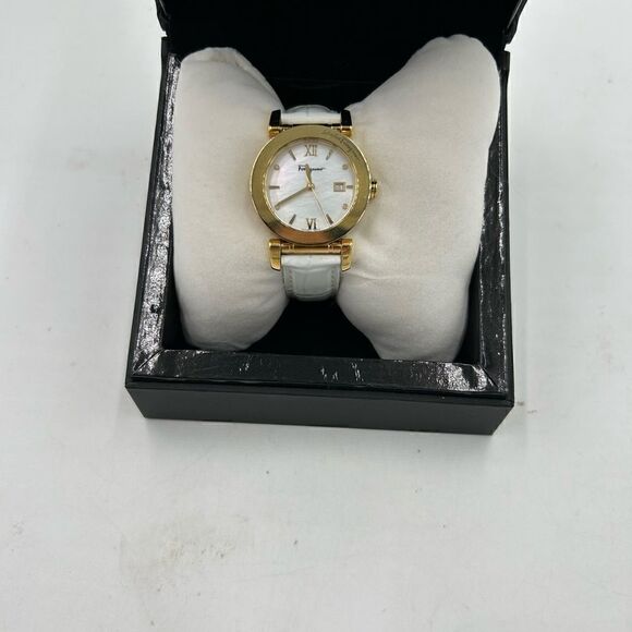 Women’s Salvatore Ferragamo, mother of pearl face watch, made in Italy - Picture 4 of 10